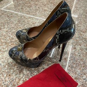 Valentino Garavani Navy Python Snakeskin Rock Stud Platform Stilettos 39, US 8